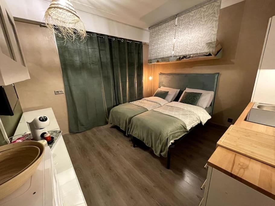 La Room: Seaside Apartment + Terrace + Parking Menton Exteriör bild